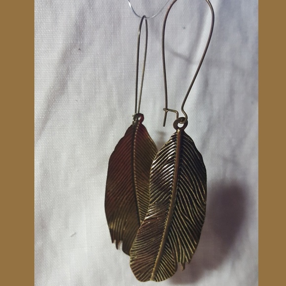 🆕️ HANDCRAFTED BOHO CHIC LEAF EARRINGS - Picture 3 of 6